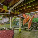Green Lake Zen Garden Basement